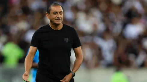 Ramón Díaz podría dirigir en el Medio Oriente.