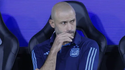 Javier Mascherano, si el Aston Villa rechaza su pedido por Emiliano Martínez, pretende sumar a un centrocampista para París 2024.