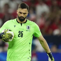 Amargó a Cristiano Ronaldo, es el arquero revelación de la Eurocopa, lo pretenden dos gigantes y su valor se disparó