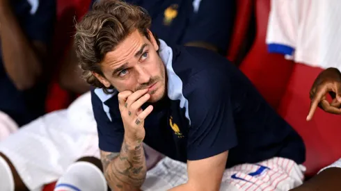 Antoine Griezmann, en el banco de suplentes de Francia.