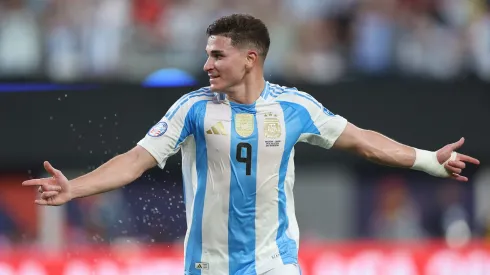 Julián Álvarez celebra su gol contra Canadá.