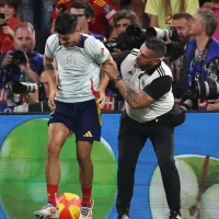 ¿Qué le dijo? La reacción de Álvaro Morata con el guardia de seguridad que lo golpeó durante los festejos de España