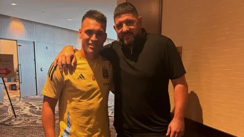 Lautaro Martínez junto a Agustín Orión.