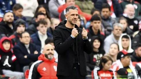 Martin Demichelis y una particular reacción en el gol de Borja.