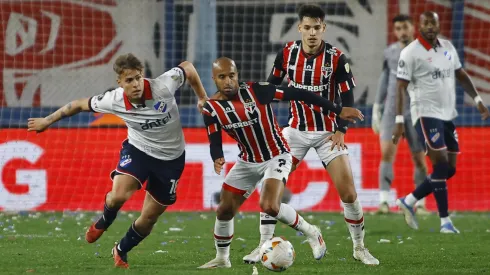 Nacional y San Pablo se enfrentan en Brasil.