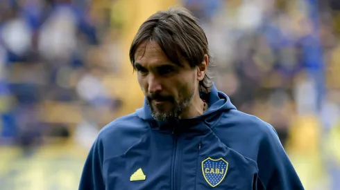 BUENOS AIRES, ARGENTINA - AUGUST 18: Diego Martinez head coach of Boca Juniors looks on prior to a Liga Profesional 2024 match between Boca Juniors and San Lorenzo at Estadio Alberto J. Armando on August 18, 2024 in Buenos Aires, Argentina. (Photo by Marcelo Endelli/Getty Images)