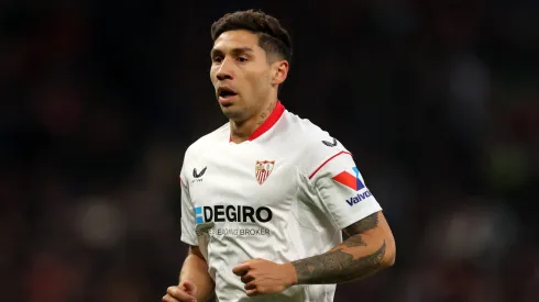 Gonzalo Montiel con la camiseta de Sevilla.