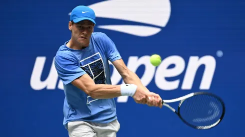 Jannik Sinner en acción.