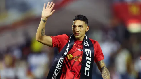 Equi Fernández con la camiseta de Al Qadsiah.