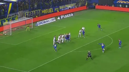 Así fue el tiro libre de Lema.