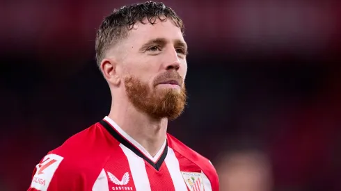 Iker Muniain se acerca a San Lorenzo.