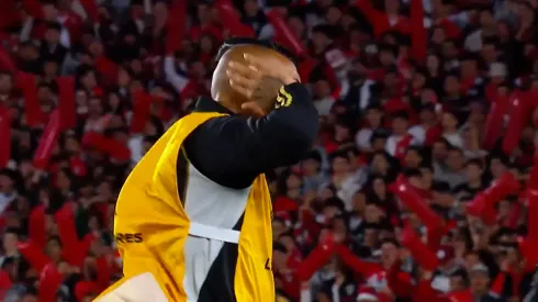 Arturo Vidal le hizo gestos a los hinchas de River.