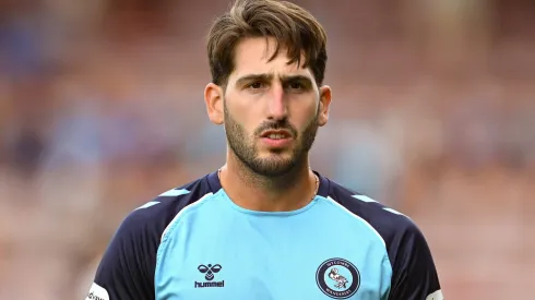 Franco Ravizzoli, arquero argentino que juega en la tercera división inglesa