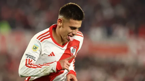 Claudio Echeverri en acción.