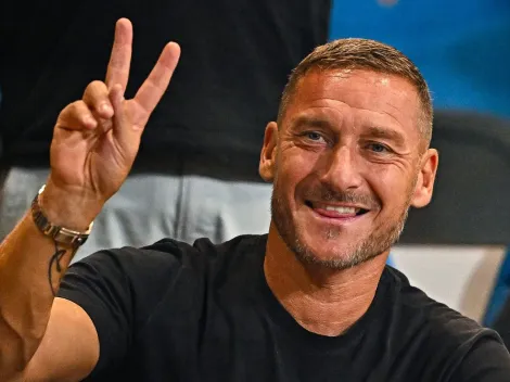 Totti reconoció que tiene ofertas para volver al fútbol a los 48 años