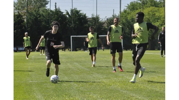 image?src=https%3A%2F%2Fimages.bolavip.com%2Fwebp%2Far%2Ffull%2FBAR_20241109_BAR_350951_GbohajUWoAAM