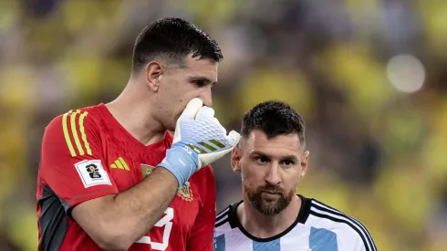 Dibu Martínez y Messi fueron nominados a un nuevo galardón.