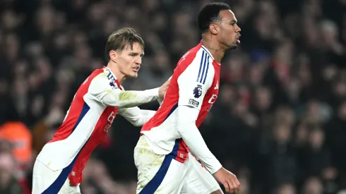 Arsenal busca un triunfo que lo acerque a Liverpool.