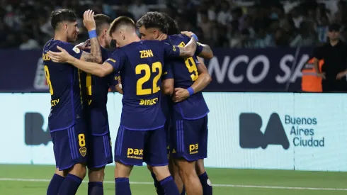 Los jugadores de Boca celebran el segundo gol ante Central Córdoba.
