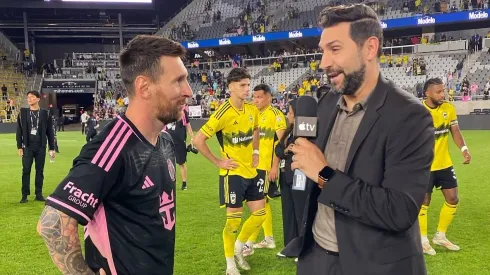 Fue campeón con Lanús, es ídolo en la MLS y hoy le hace entrevistas a Messi: "El está muy bien, es lejos el mejor de todos".