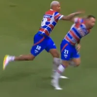 Insólito: Deyverson empujó a un compañero para festejar un gol en el Brasileirao, lo lesionó y el tanto fue anulado