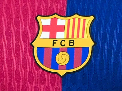 Que significan las tres banderas del escudo de Barcelona