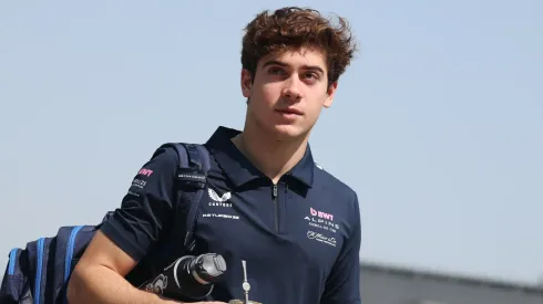 Corre Colapinto. Este domingo por la mañana, el piloto argentino regresa a la Fórmula 1 en el GP de Imola.