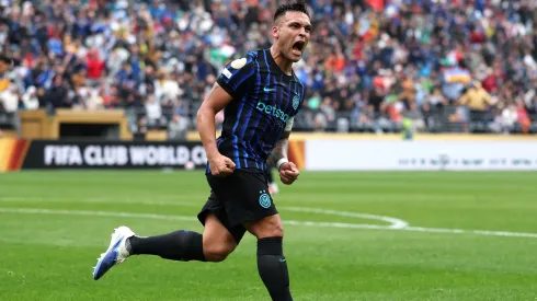 Lautaro Martínez celebra su gol ante Urawa Red Diamonds.