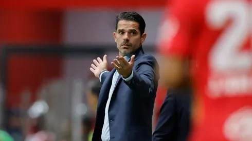 Fernando Gago en su debut con Necaxa.