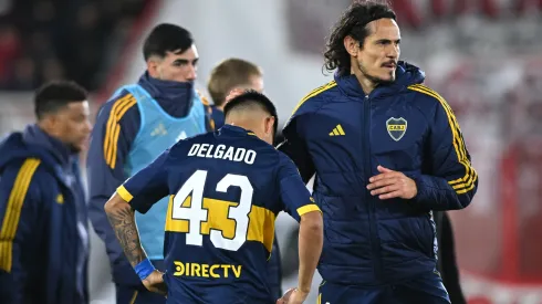 Milton Delgado y Edinson Cavani en la derrota ante Huracán.