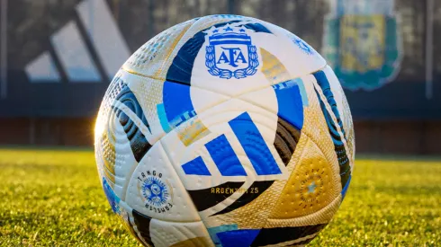 La pelota del Torneo Clausura.