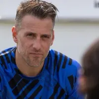 Es ídolo en Italia, juega al pádel, ama pescar y ahora comenzó el curso de DT: “Jorge Almirón fue el que más me enseñó”