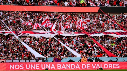 Los hinchas de River presentes en el Monumental contra Riestra.