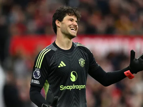 Los hinchas de Manchester United bancaron a Lammens en su debut: "Bien fichado en lugar de Dibu Martínez"