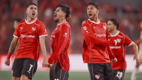 Los jugadores de Independiente tras vencer a Platense por el Torneo Clausura 2025.