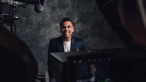 Dani Alves dio a conocer su nueva faceta religiosa.