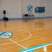 Consternación total en un club histórico de Argentina: nene de 8 años sufre muerte cerebral tras la caída de un arco en su cabeza