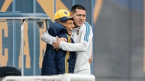 Juan Román Riquelme y Miguel Ángel Russo, durante el tercer ciclo del entrenador en Boca.