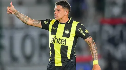 El mediocampista de Peñarol fue condenado a 6 años y 8 meses de prisión.