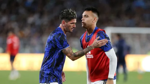 Rodrigo De Paul y Lautaro Martínez, jugadores de la Selección Argentina.