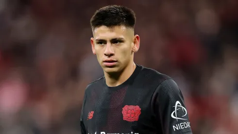 Mientras espera volver a River, el dramático momento del Diablito Echeverri en Bayer Leverkusen