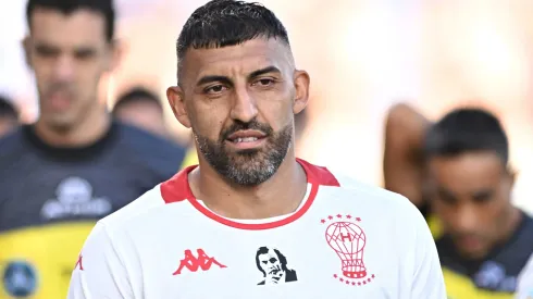 Wanchope Ábila, delantero que se irá de Huracán.