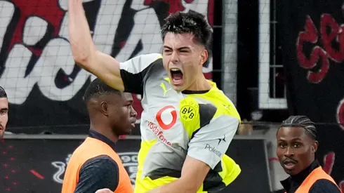 Aaron Anselmino, defensor de Borussia Dortmund.