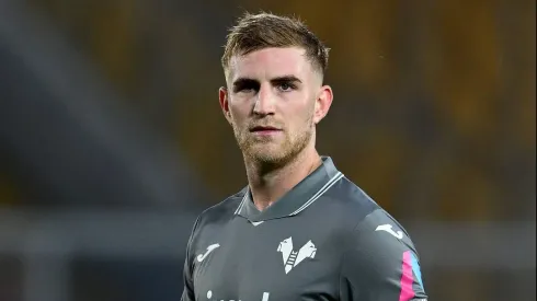 El defensor está cedido en Hellas Verona.