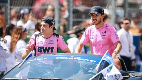 Pierre Gasly junto a Franco Colapinto, pilotos de Alpine.