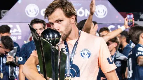 Salió campeón de la Copa Argentina, va a jugar la Libertadores, tiene que volver a River y sus padres cerraron un negocio familiar histórico