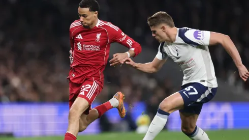 Tottenham y Liverpool se enfrentan en Londres.