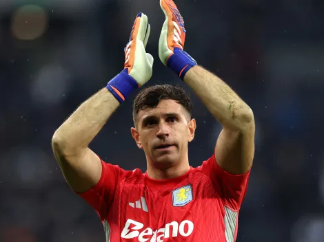 ''Solidez'', ''Seguridad'' y ''Clave'', los elogios para el Dibu Martínez por el momento del Aston Villa