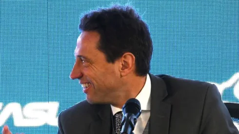 El presidente de San Lorenzo habló de la inconveniencia de venderle a Boca.