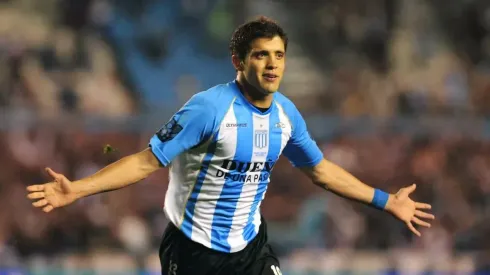 Fue goleador del torneo dos veces y descendió con ambos equipos, hoy es representante de jugadores y les enseña educación financiera